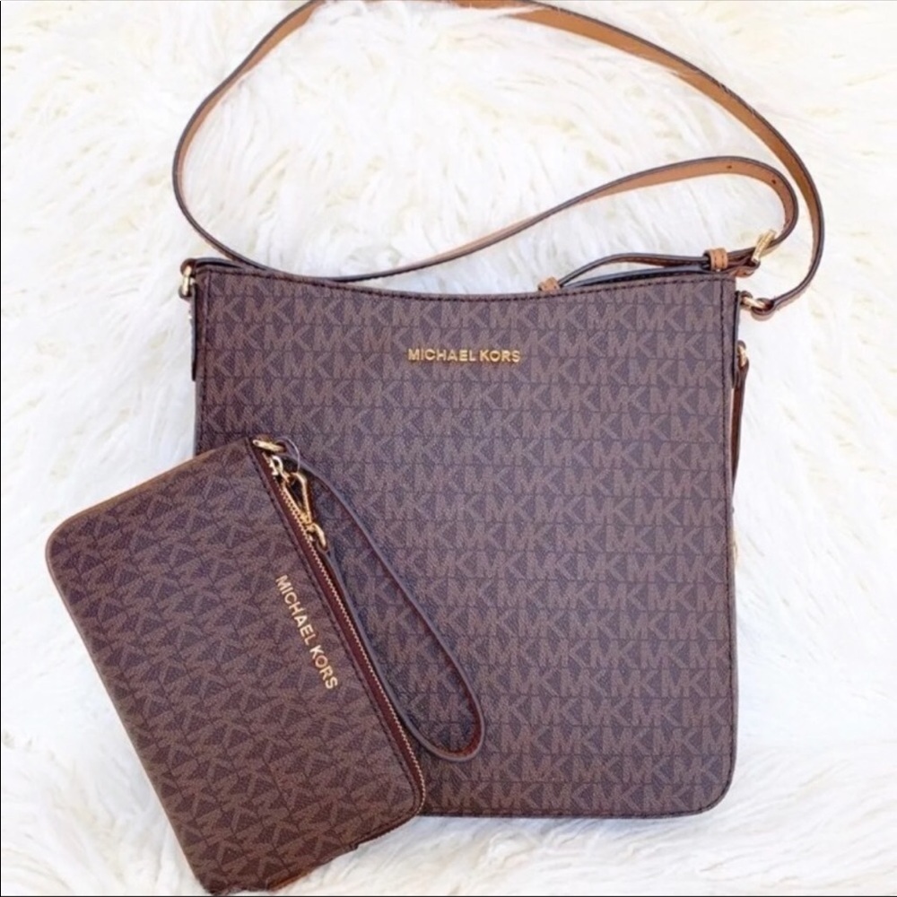 Michael Kors Crossbody/Wristlet bundle